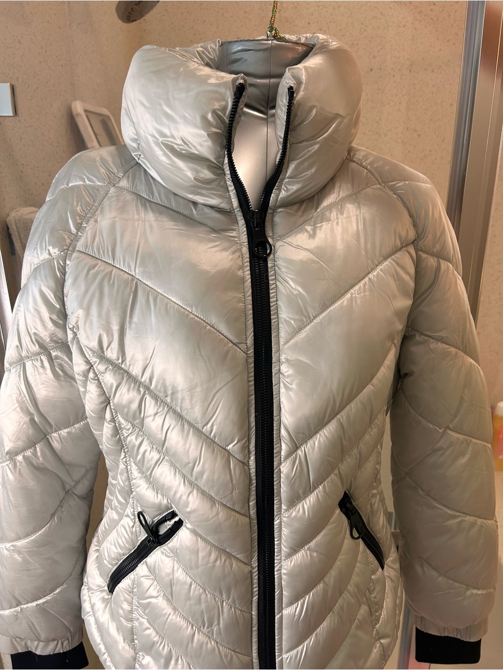 Guess Silver Quilted High-Collar Puffer Jacket